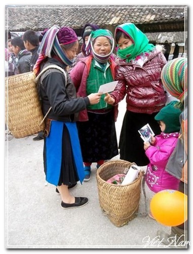 Chợ phiên - niềm vui và nỗi nhớ Chợ phiên - niềm vui và nỗi nhớ