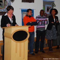 Tentoonstelling Surinaamse kunst: Sribi Switi, opening door Ellen van Heijningen, directeur Stichting Boekids