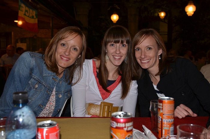 [Dinner%2520girls%255B2%255D.jpg]