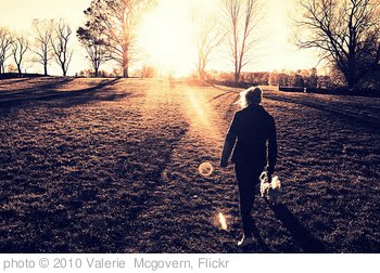 'walk away.' photo (c) 2010, Valerie Mcgovern - license: http://creativecommons.org/licenses/by-nd/2.0/