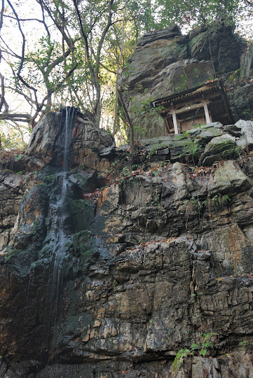 平原の滝