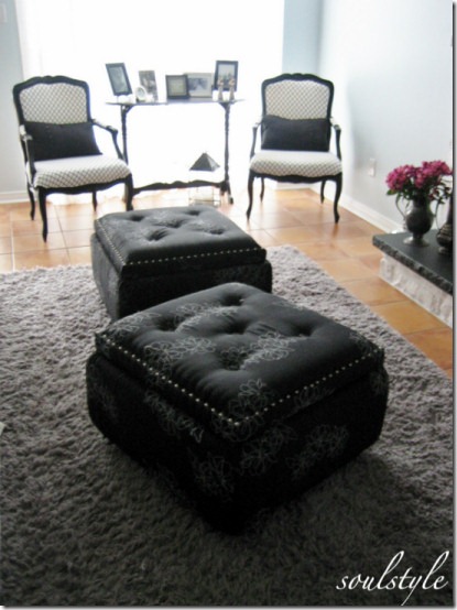 Make your own storage ottomans with tufting, nailhead trim and castors, from Soulstyle blog