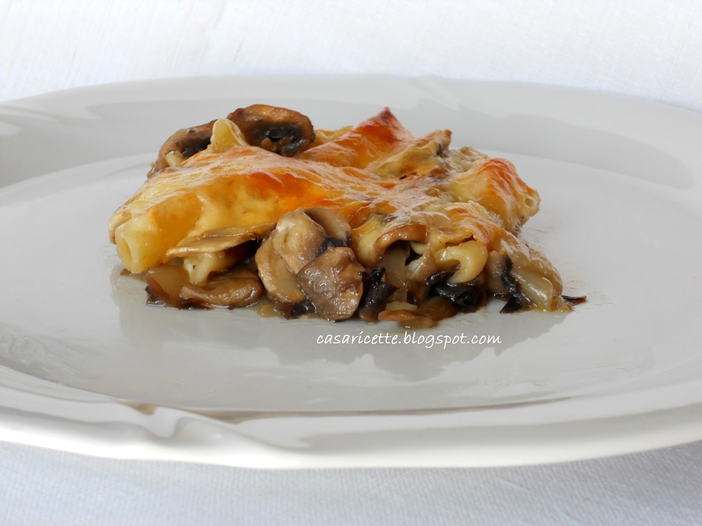 [cdr-Pasta-al-forno-con-funghi-radicc%255B1%255D.jpg]