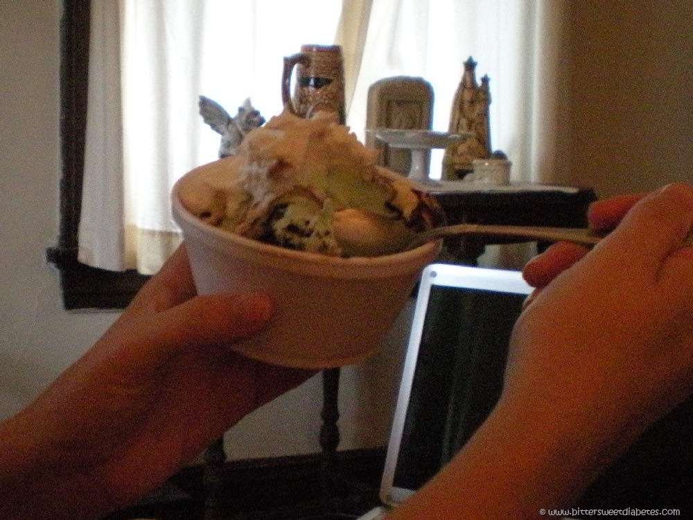 [YummySundae%255B3%255D.jpg]