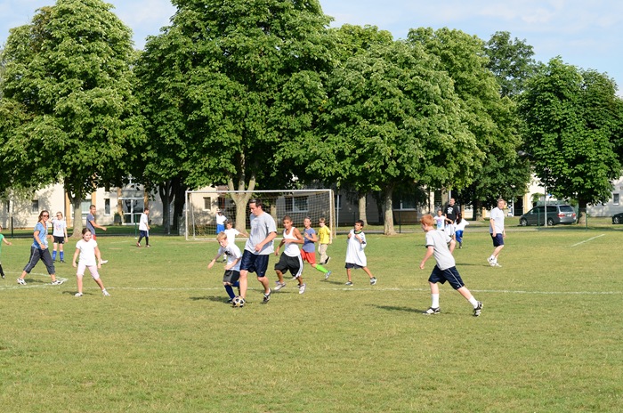 [Chris%2520controlling%2520the%2520ball%255B2%255D.jpg]