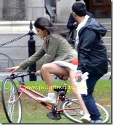 Katrina-Kaif the-cycle-at-Ek-Tha-Tiger-set-2