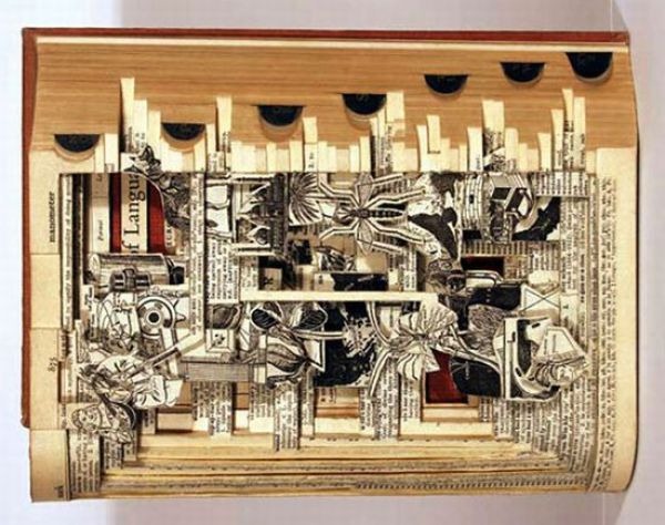 [astonishing_book_sculptures_640_224.jpg]