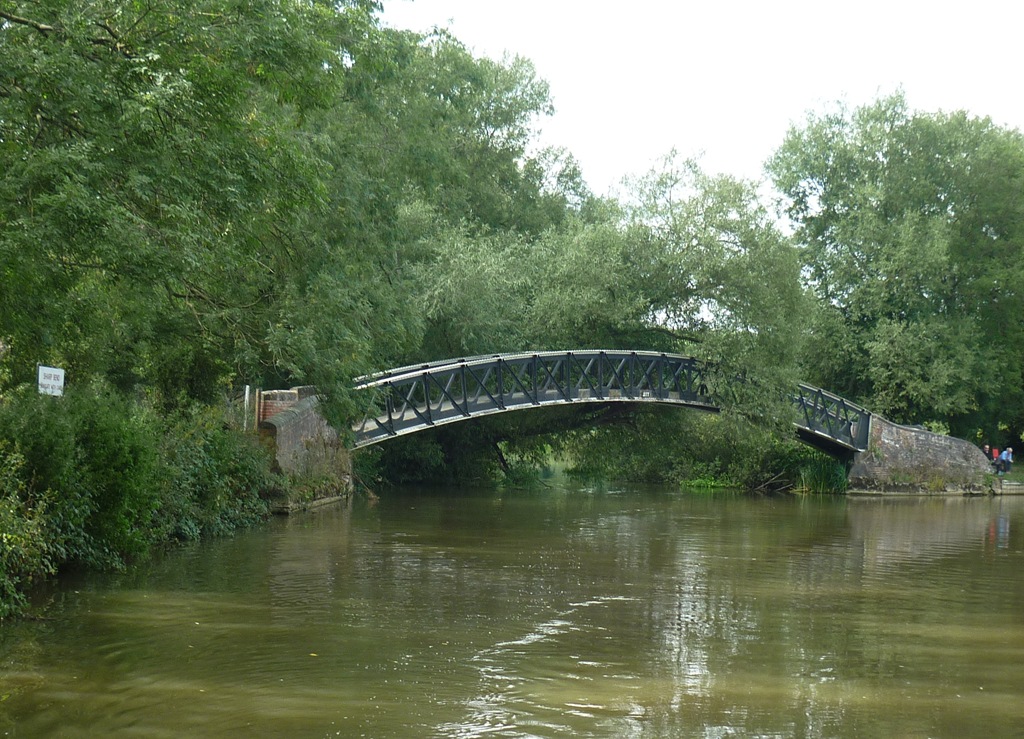 [towpath-bridge-over-the-cherwell1%255B1%255D.jpg]