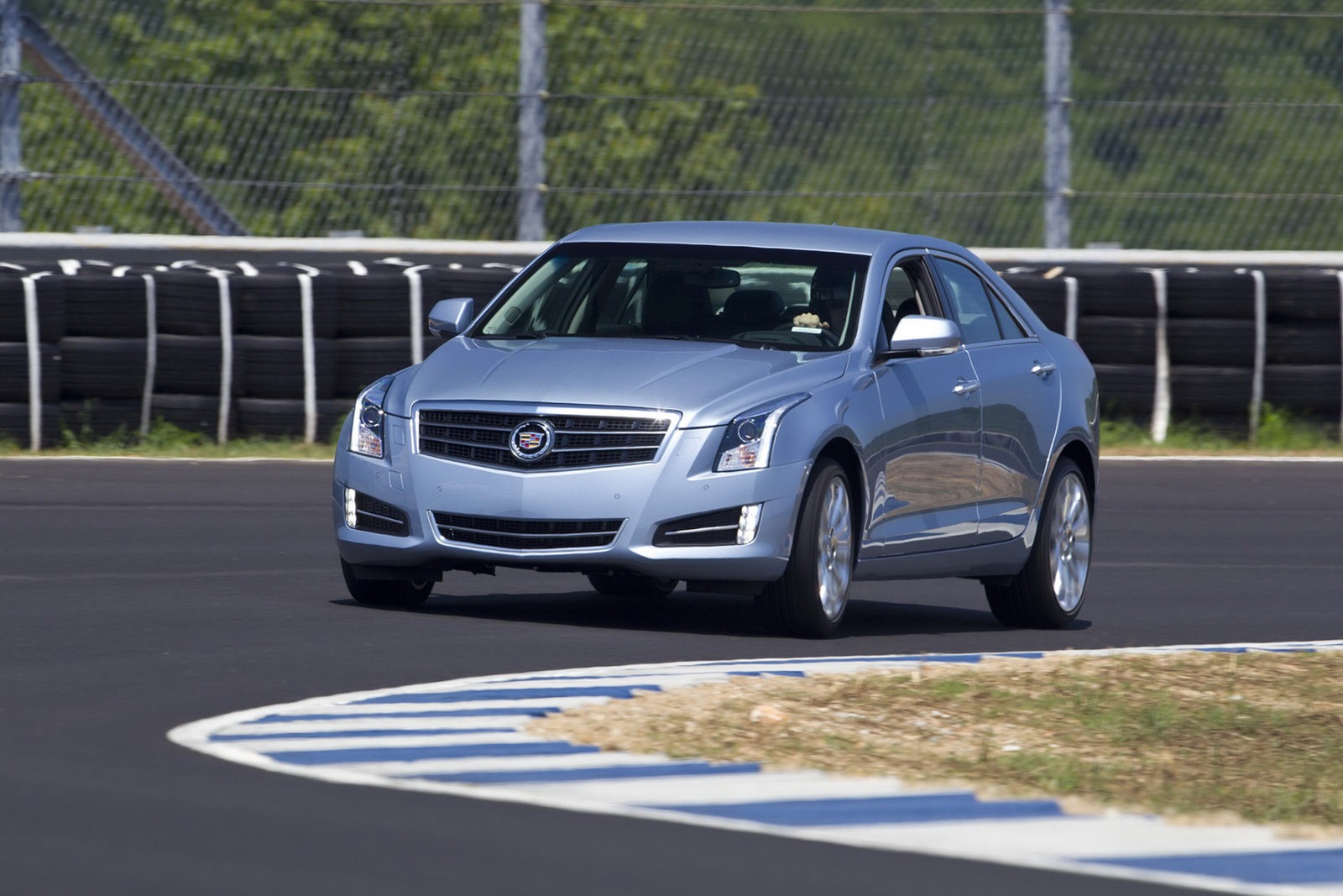 [2013-Cadillac-ATS-48%255B5%255D.jpg]