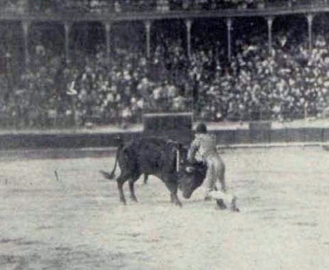 [1913-05-28-Joselito-estocada-Cordoba.jpg]