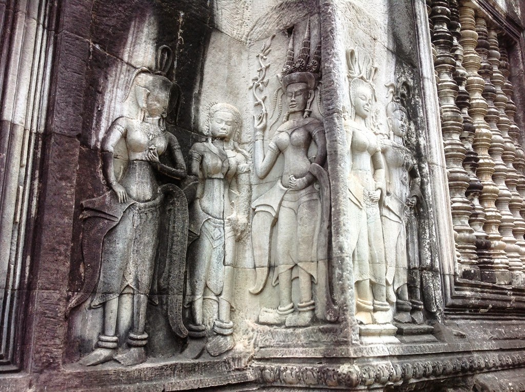 [Angkor%2520Wat%2520-%2520Siem%2520Reap%252004%255B3%255D.jpg]