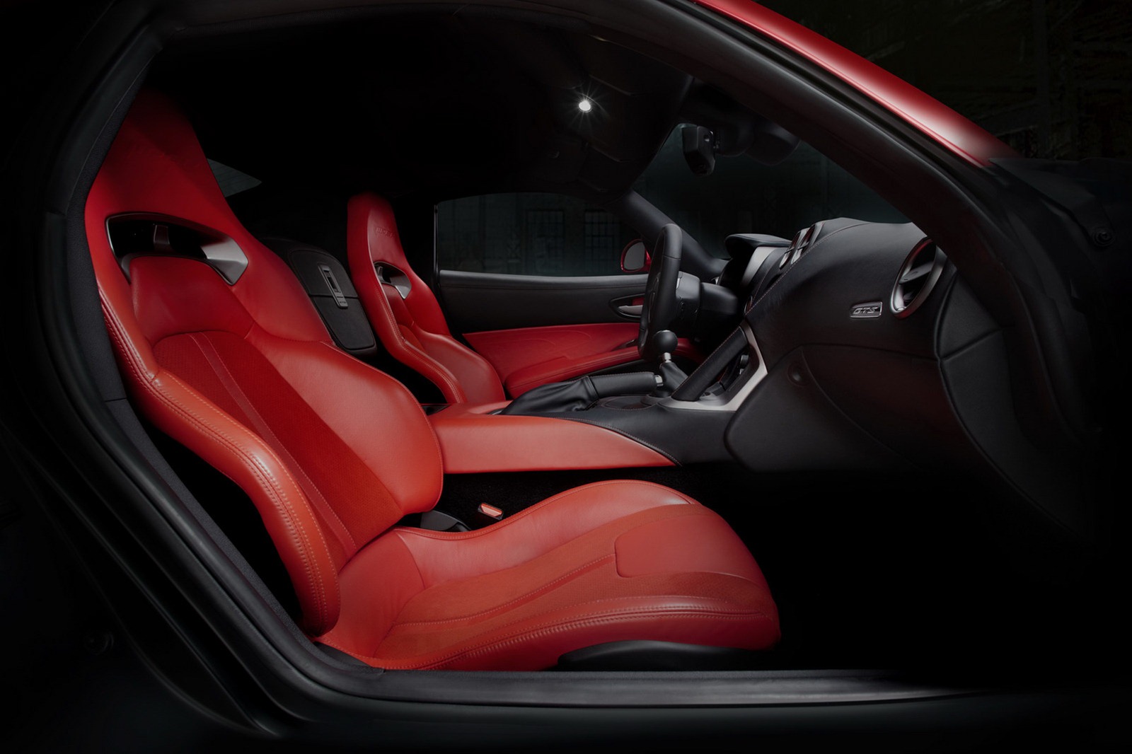 2013-SRT-Viper-36[2].jpg