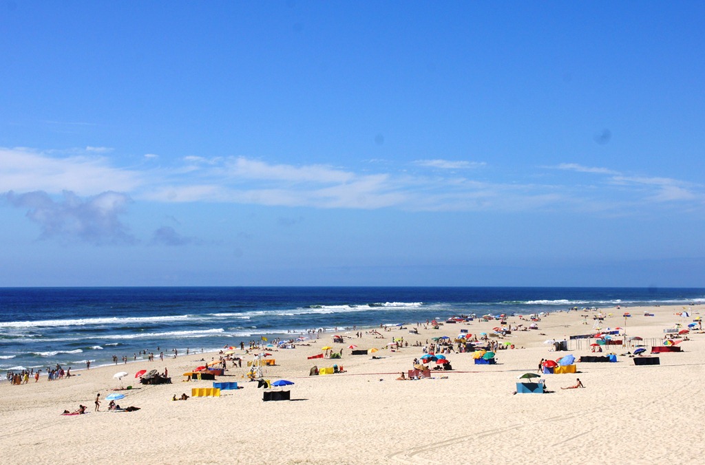 [Gl%25C3%25B3ria%2520Ishizaka%2520-%2520Tocha%2520-%2520%2520praia%2520da%2520Tocha%25202%255B4%255D.jpg]