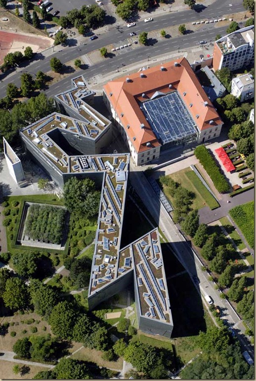 Berlin, Kreuzberg, Juedisches Museum
[ ©  Günter Schneider,  Brussaer Weg 17, 12109 Berlin,  Postbank Berlin Kto. 415097102,  BLZ 10010010,  Tel. 030-7031041  Fax 030-7031052,  email  Gschneider.berlin@t-online.de,  www.guenterschneider.de ]