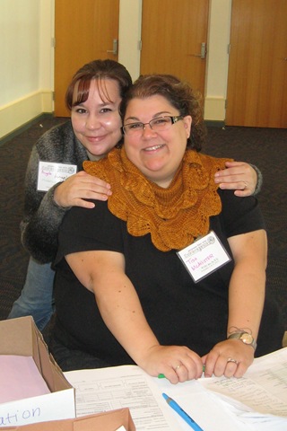 [20111203ARFiberArtsEx102.jpg]