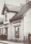 Bahnhofstr. 119 ca. 1910. W. Reinstorf aus: H. Siewert Rund um den Scharmbecker Marktplatz - damals. Verl. H. Saade, 1983.