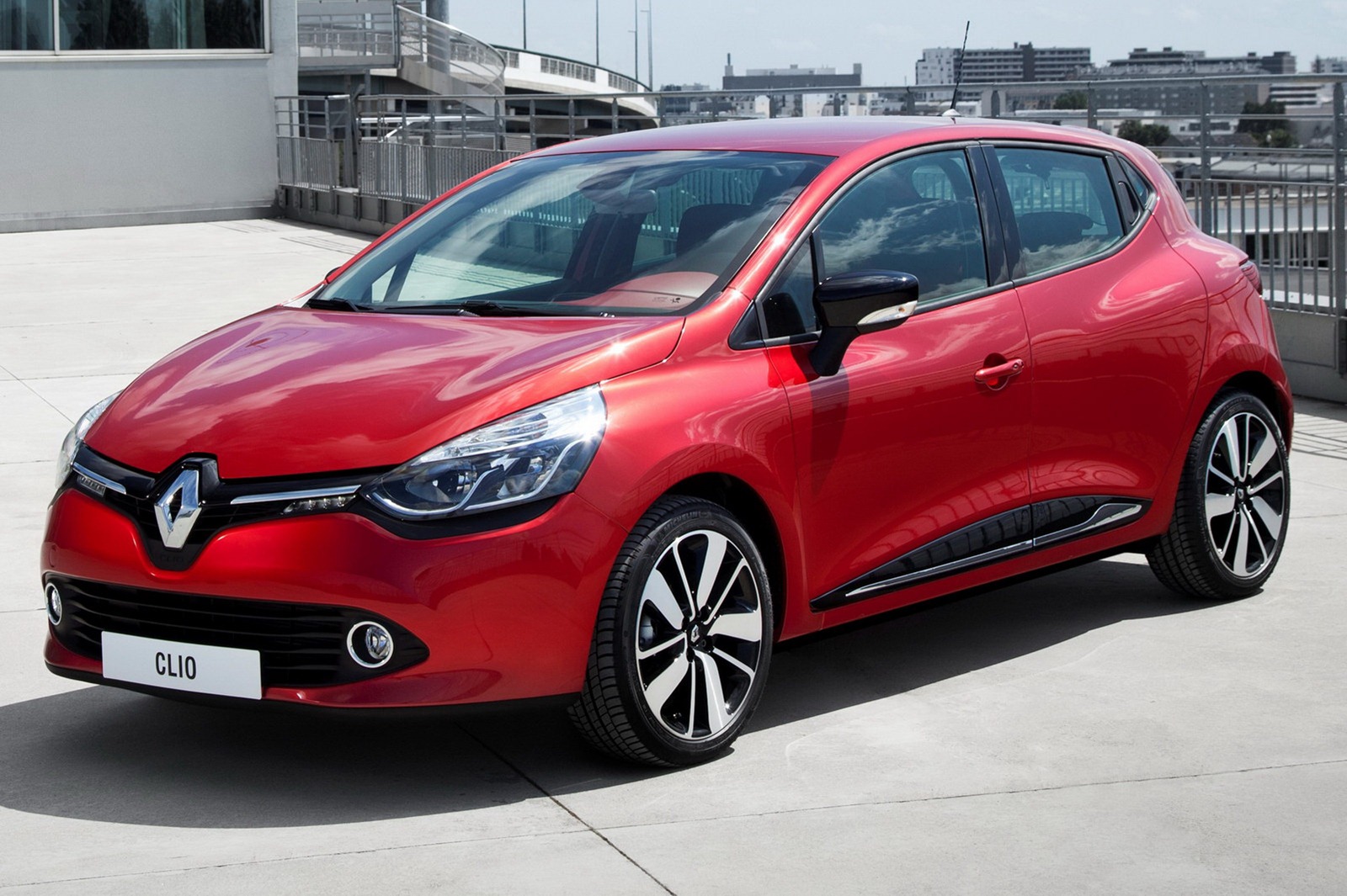 [2013-Renault-Clio-Mk4-01_1%255B2%255D.jpg]
