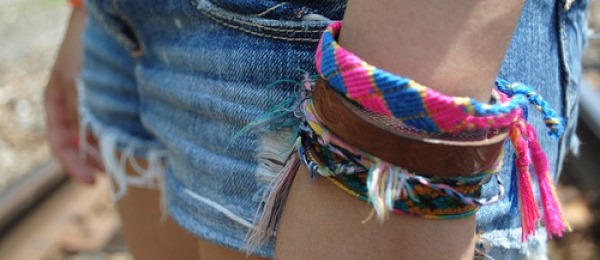 [friendship-bracelets1-e1313442139499%255B5%255D.jpg]