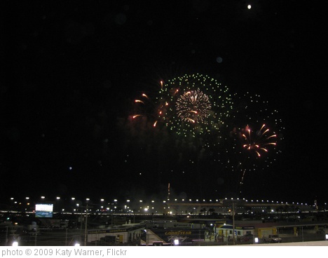 'fireworks' photo (c) 2009, Katy Warner - license: http://creativecommons.org/licenses/by-sa/2.0/