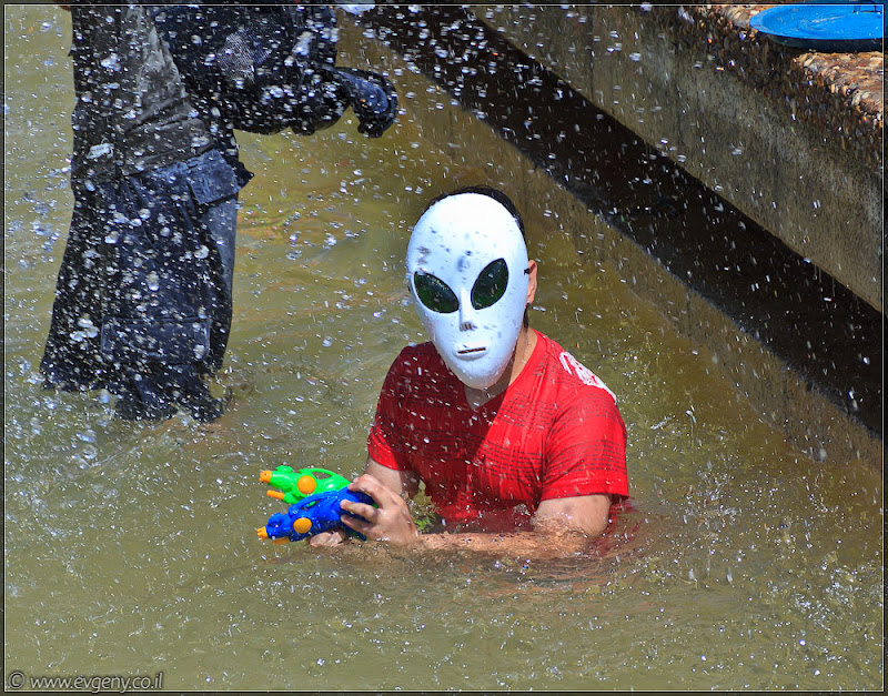 il/Настоящее мочилово в центре Тель Авива (20110701 ta water war 015 6718)