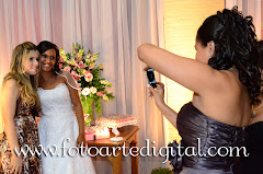 Fotos do evento Tatiane e Charles. Foto numero 3881 do estudio Foto Arte Digital, de Itaborai, RJ, que faz fotografia de casamentos (fotos de casamento), fotos de aniversario (fotografia de aniversario), fotos de 15 anos, fotos de criancas (fotografia infantil), fotos de eventos sociais, videos de casamento, videos de 15 anos, videos de making-of, videos de aniversario, video infantil (video de criancas) e videos de eventos sociais. Fotojornalismo e videojornalismo em Itaborai, RJ.