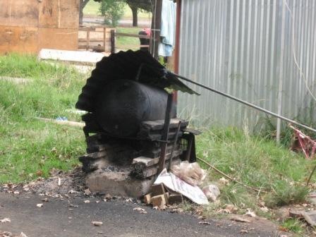 [AFRIKANER%2520SQUATTER%2520CAMP%2520BOILER%2520TO%2520HEAT%2520WATER%2520KRUGERSDORP.jpg]