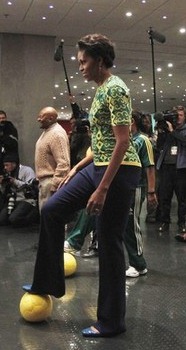 [SOCCER%2520IT%2520TO%2520ME%255B12%255D.jpg]