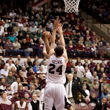 Derek Selvig had 16 points and 9 rebounds.