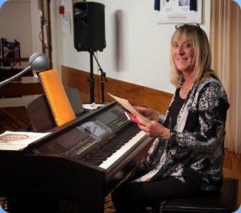 Our guest artist, professional pianist and music teacher, Louise Lamb. Louise played jazz standards from the goldern era of the 1920's and 1930's. Certainly Louise broght the best out of our top-of-the-line Clavinova CVP-509. Photo courtesy of Dennis Lyons.