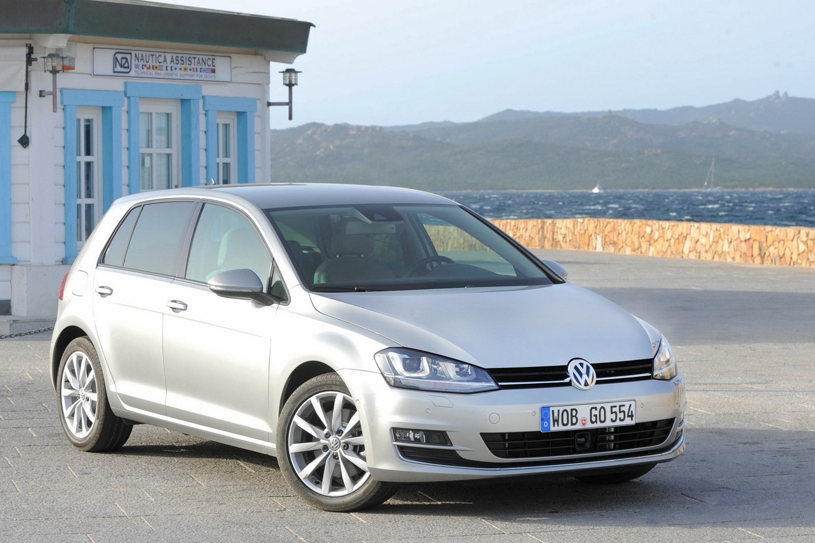 [2013-Volkswagen-Golf-27%255B2%255D.jpg]