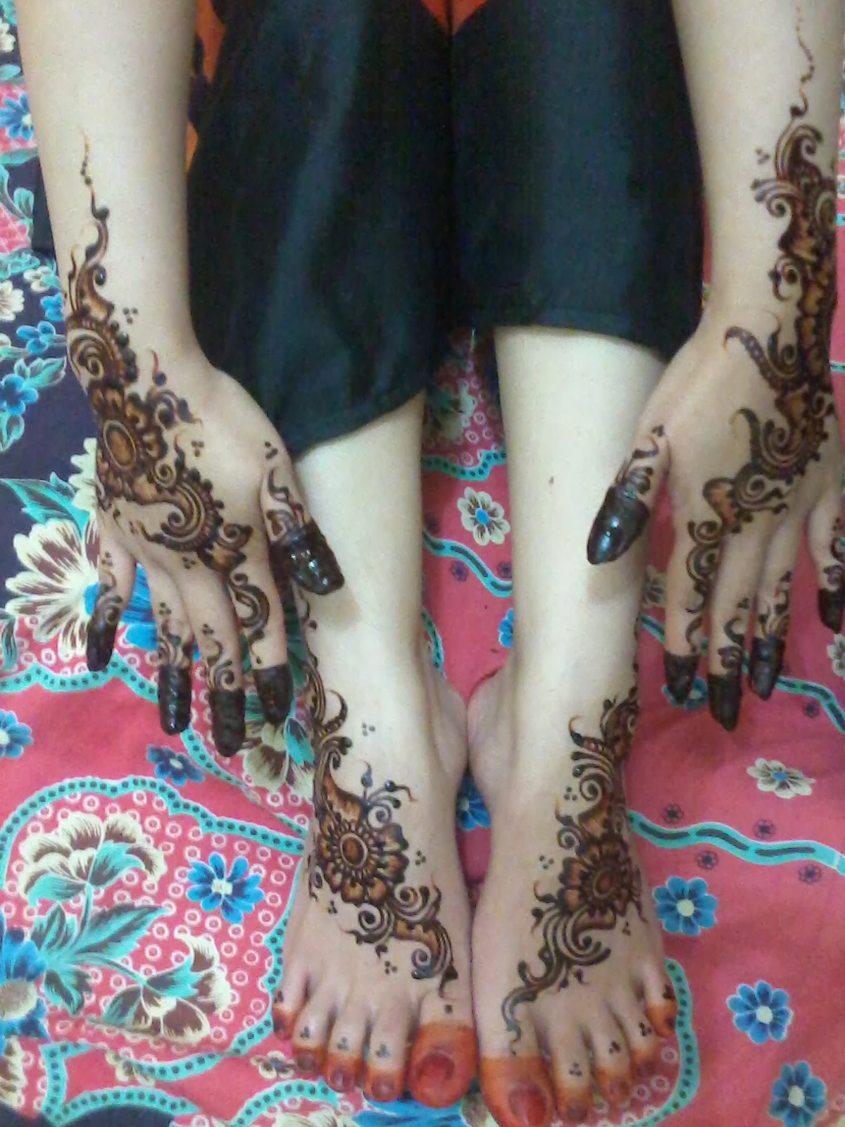 MUMTAZ MEHNDY Henna Fun By Me MUMTAZ MEHNDY Henna Fun By Me