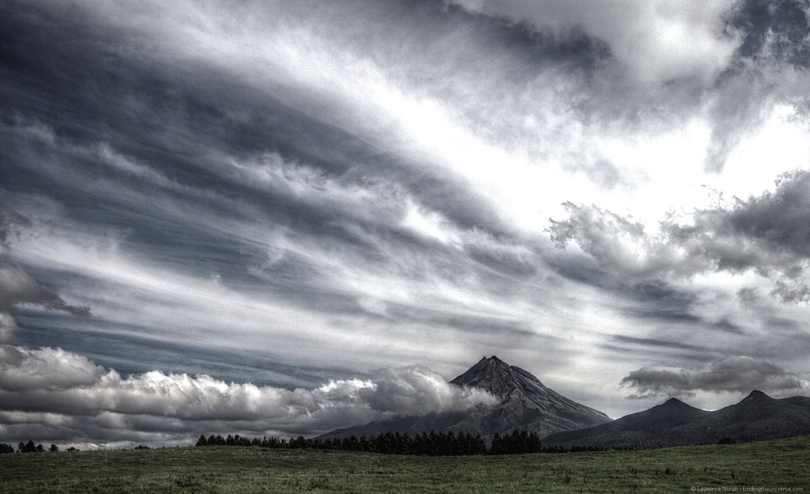 [Mount%2520Taranaki-001%255B3%255D.jpg]