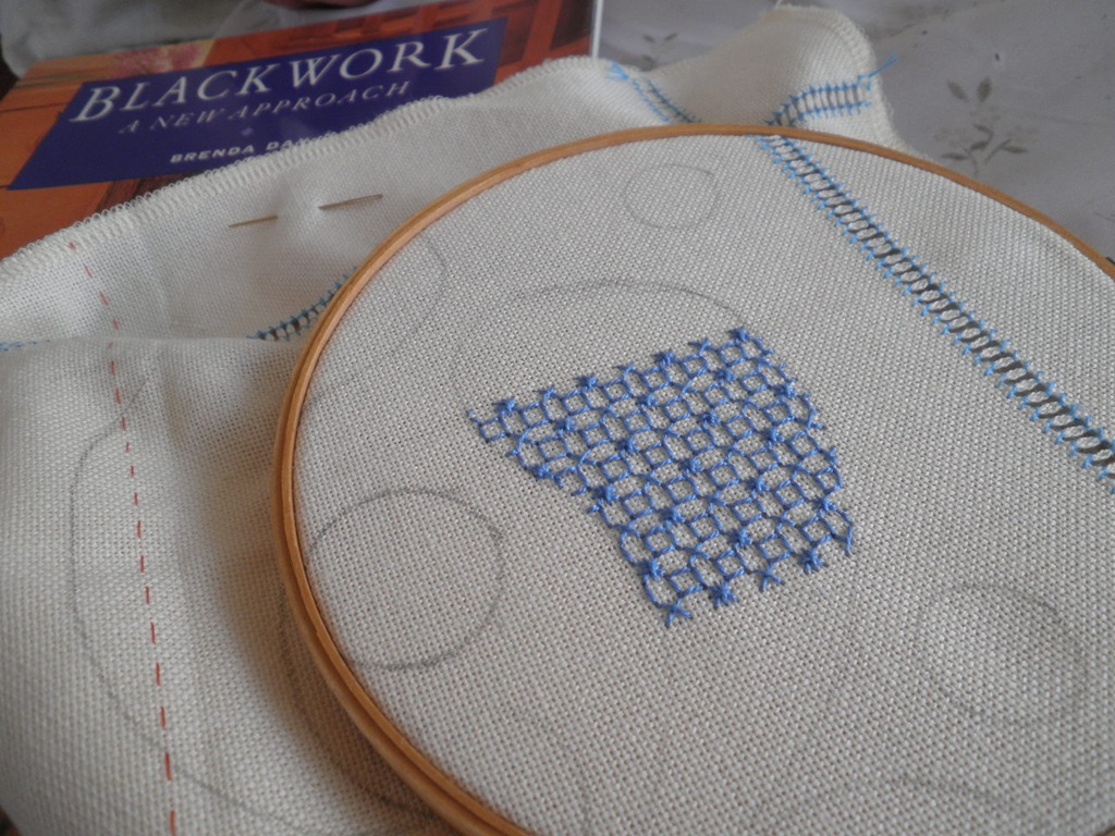 [Blue%2520blackwork%255B3%255D.jpg]