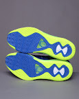 nike air max lebron 8 v2 low blue citron sprite 11 10 Obey Your Thirst! Nike LeBron 8 V2 Low Sprite is Hitting Retail