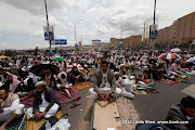 Friday prayer on 60 Meter Rd, Sana'a, Yemen جمعة الوفاء لأبين  في شارع الستين بصنعاء