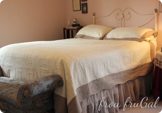 Matelasse Coverlet and Window Scarf Bed Skirt