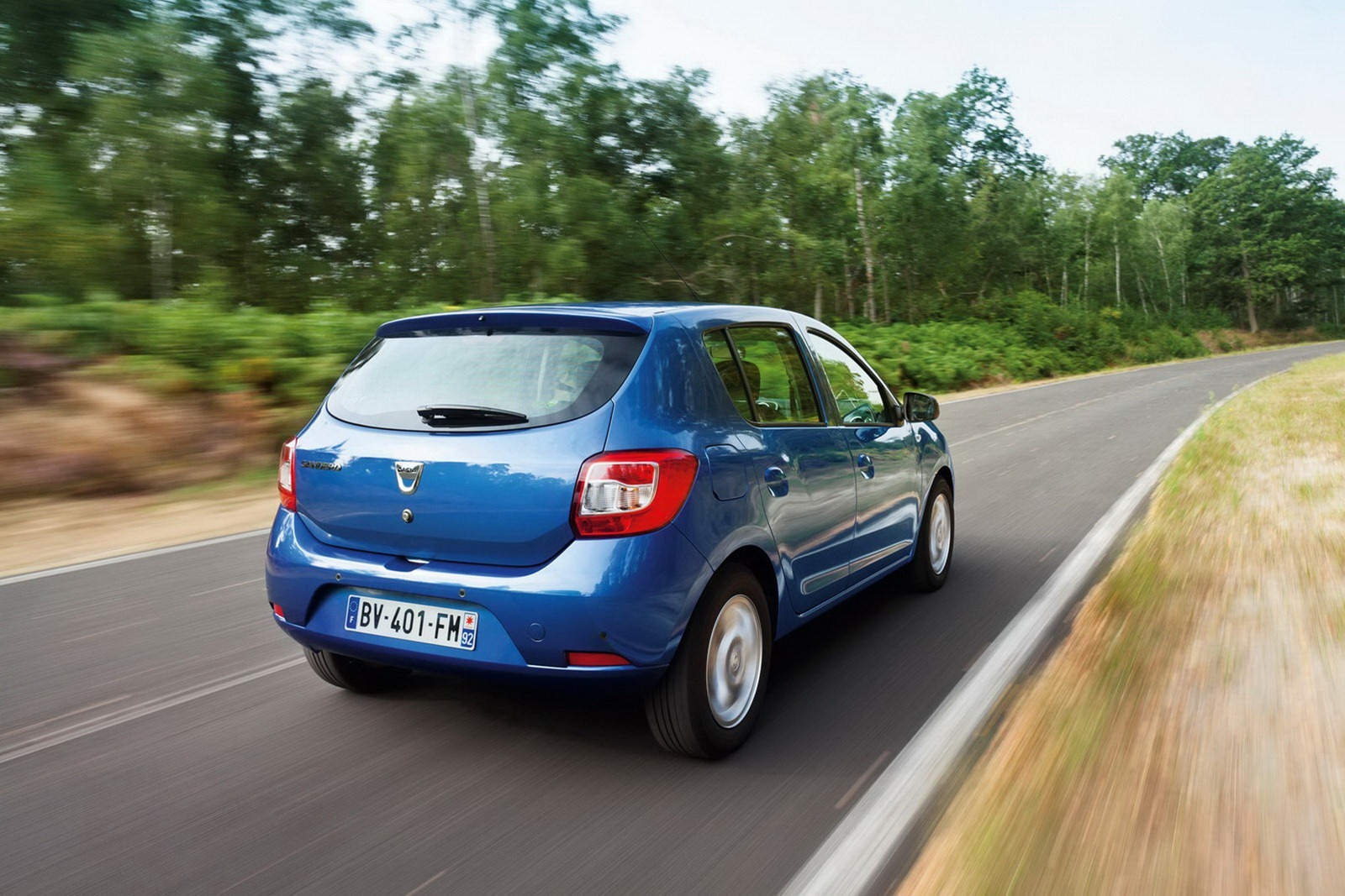 [Dacia-Logan-Sandero-34%255B2%255D%255B2%255D.jpg]