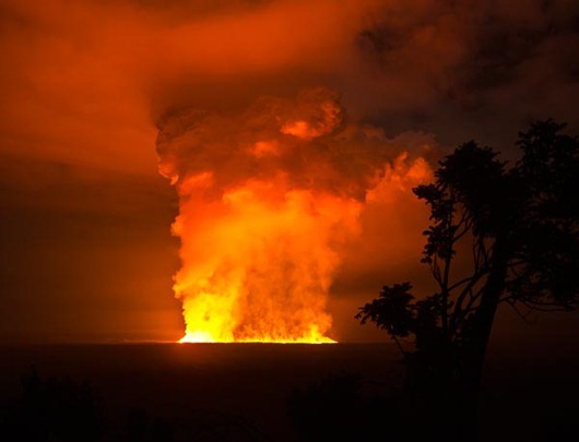 virunga-volcano-nyamulagira-eruption-lava_43207_600x450