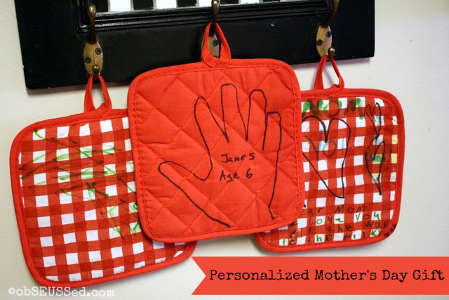 [Mothers%2520Day%2520Craft%2520Hot%2520Pads%25203%2520obSEUSSed%255B5%255D.jpg]