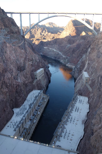 We arrived to the dam early and were treated to gorgeous early morning sun.