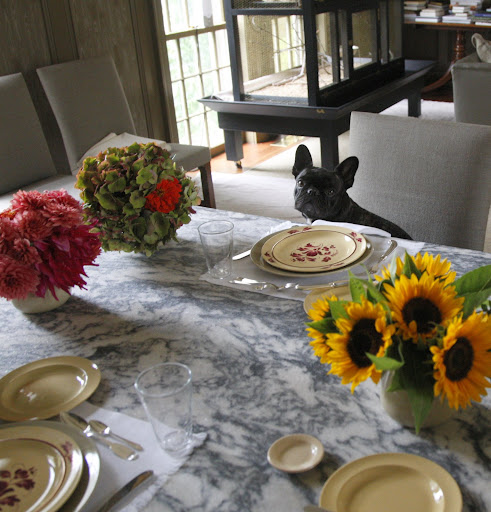 Sharkey! Come into the brown room and see this beautiful table setting.
