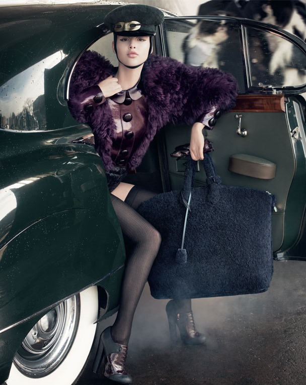 [louisvuittonfallwinter2011campaign5.jpg]