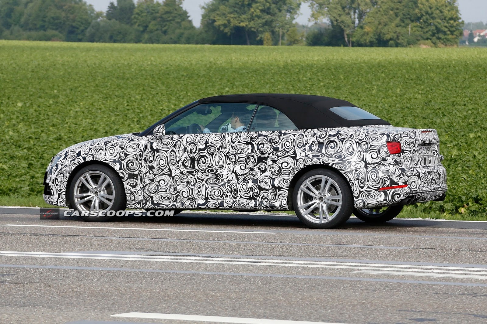 [New-Audi-S3-Cabriolet-06Carscoops%255B3%255D.jpg]
