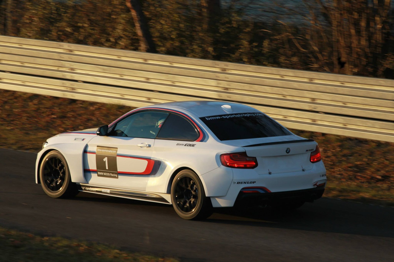 [BMW-M235i-Racing-4%255B3%255D.jpg]
