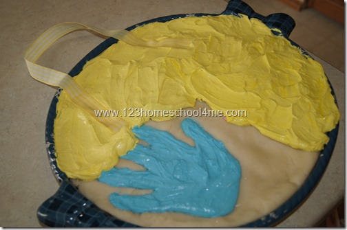 Mother's Day 3D Hand Art Gift Step 6 Mother's Day 3D Hand Art Gift Step 6