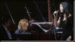 Yoshiki - Symphonic Concert 2002  (feat.Violet UK).avi_004526659