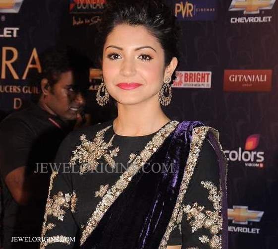 [Anushka_Desgner_Ear_Rings%255B4%255D.jpg]