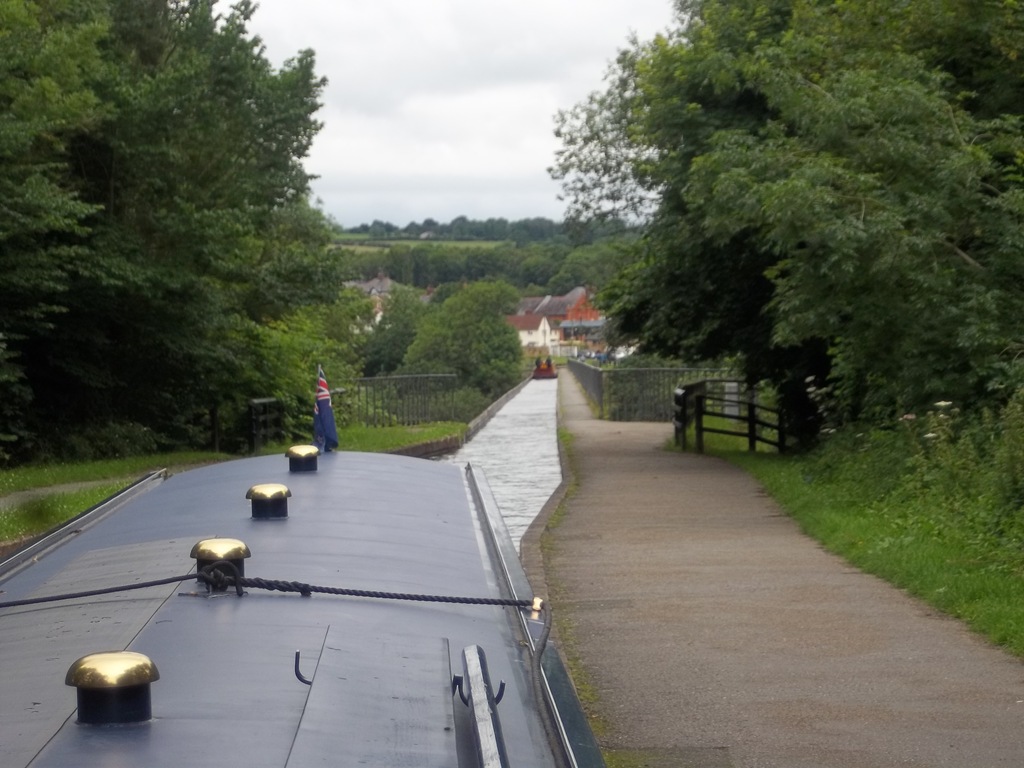 [007%2520%2520Approaching%2520Pontcysyllte%2520Aqueduct%255B3%255D.jpg]