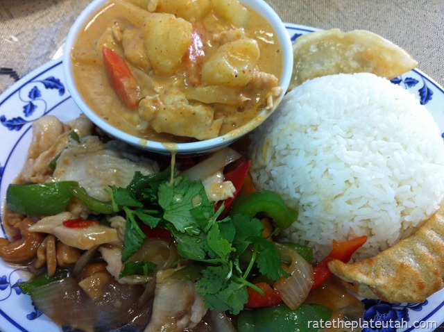 [Thai%2520Evergreen%2520Massaman%2520Chicken%2520Curry%2520Cashew%255B4%255D.jpg]