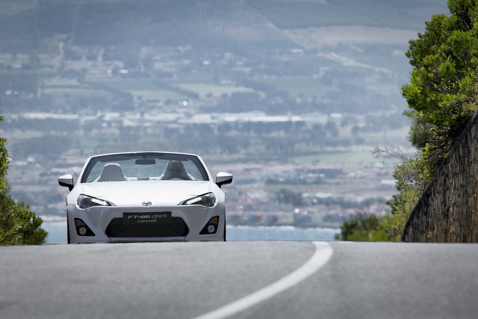 [Toyota-FT-86-Open-Top-4%255B2%255D.jpg]